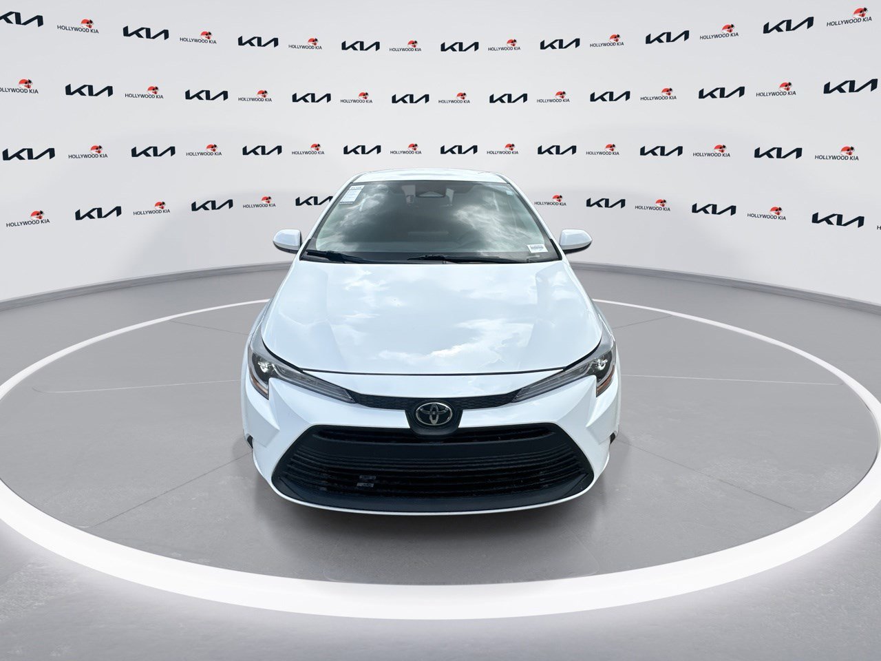 2024 Toyota Corolla LE photo 3