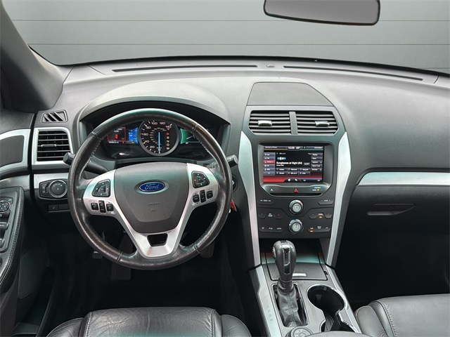2015 Ford Explorer XLT photo 10