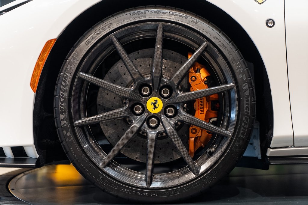 2023 Ferrari F8 Spider Base photo 13