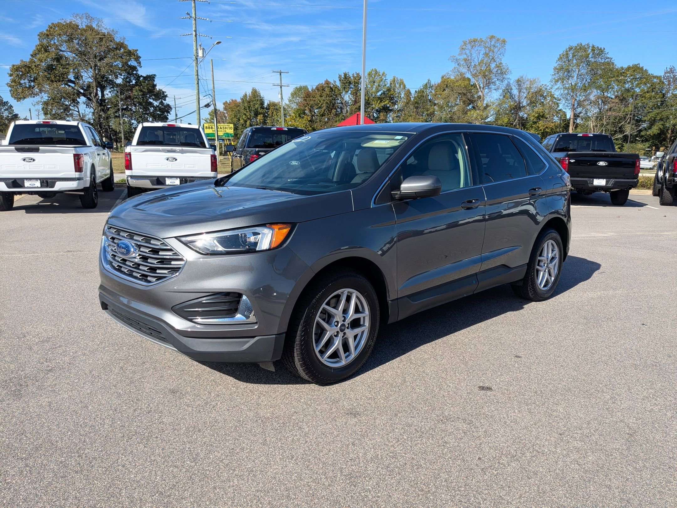 2022 Ford Edge SEL's photo