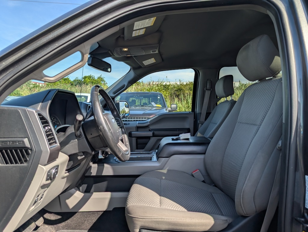 2019 Ford F-150 XLT photo 9