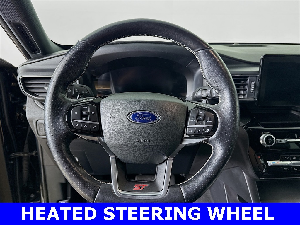 2022 Ford Explorer ST photo 2