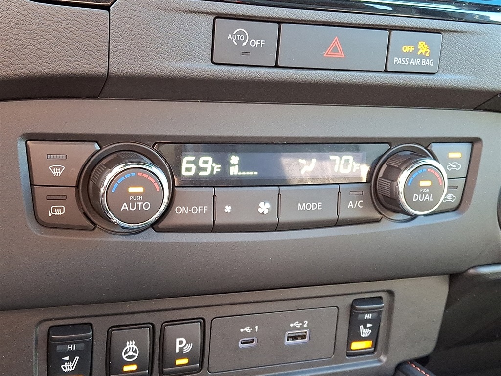2024 Nissan Frontier PRO-4X photo 23