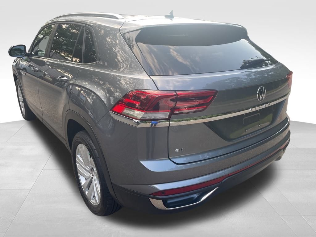 2023 Volkswagen Atlas Cross Sport SE Technology photo 3