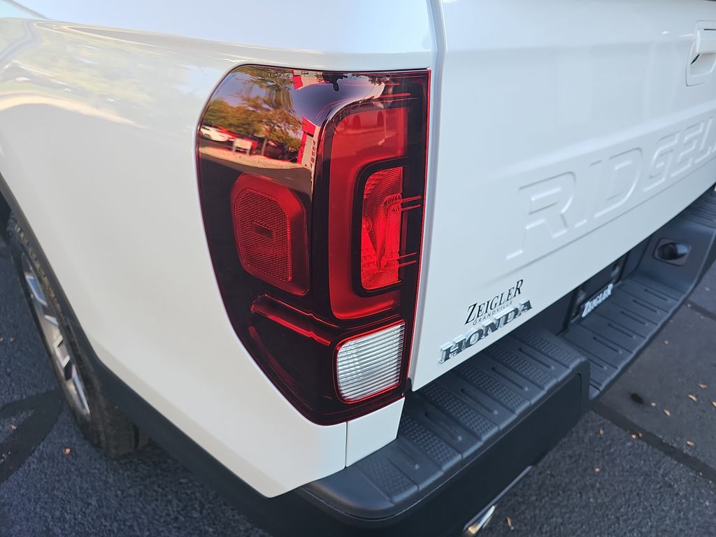 2024 Honda Ridgeline RTL photo 31