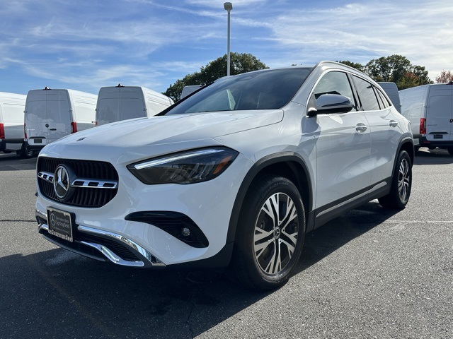 2025 Mercedes Benz GLA 250 4MATIC photo 3
