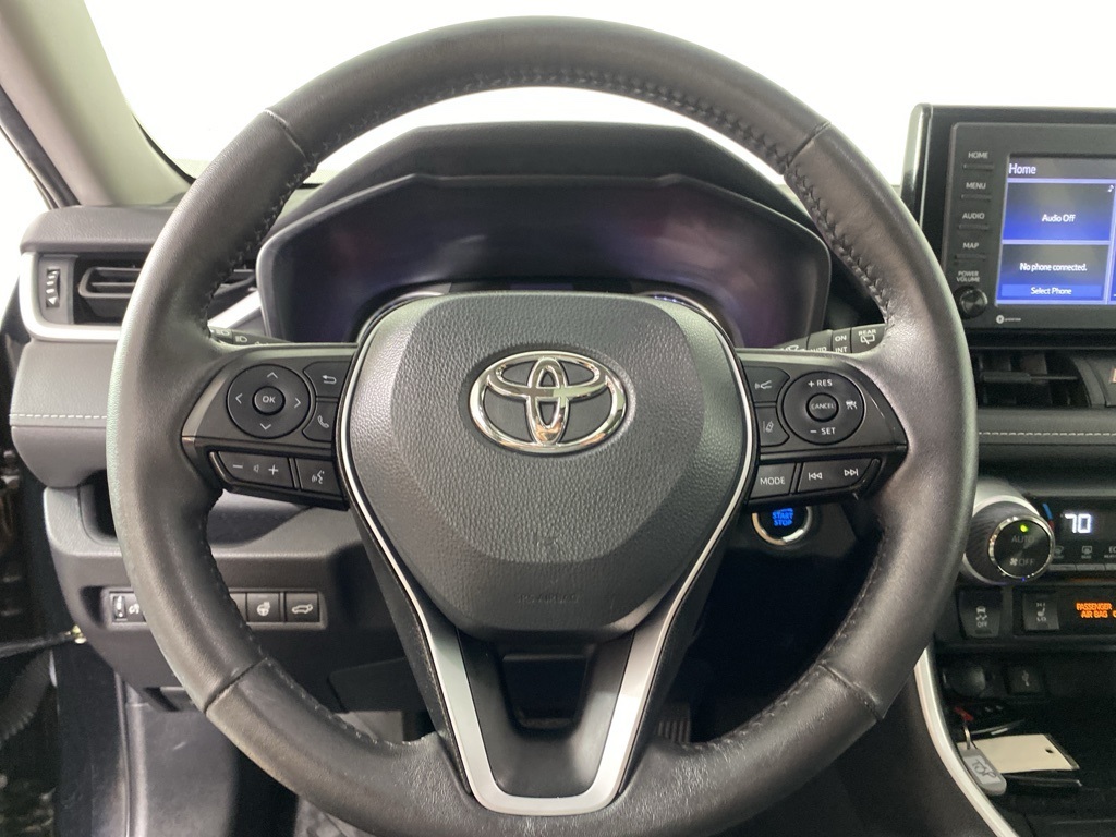 2022 Toyota RAV4 XLE photo 4