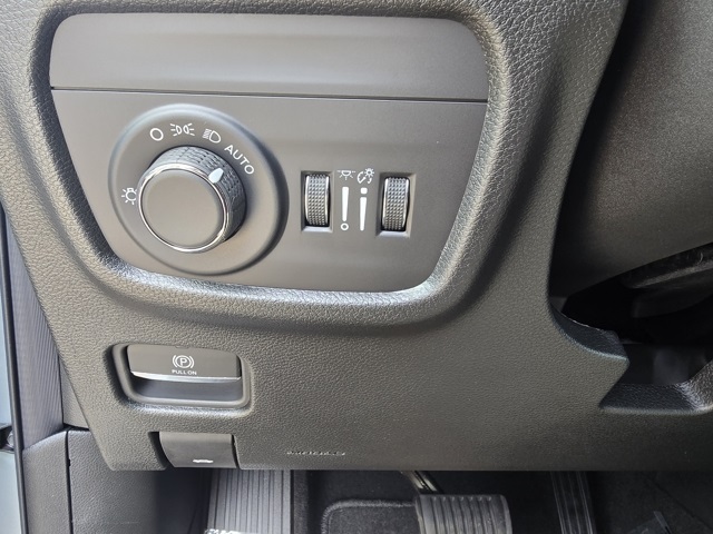 2025 Jeep Grand Cherokee Altitude X photo 12