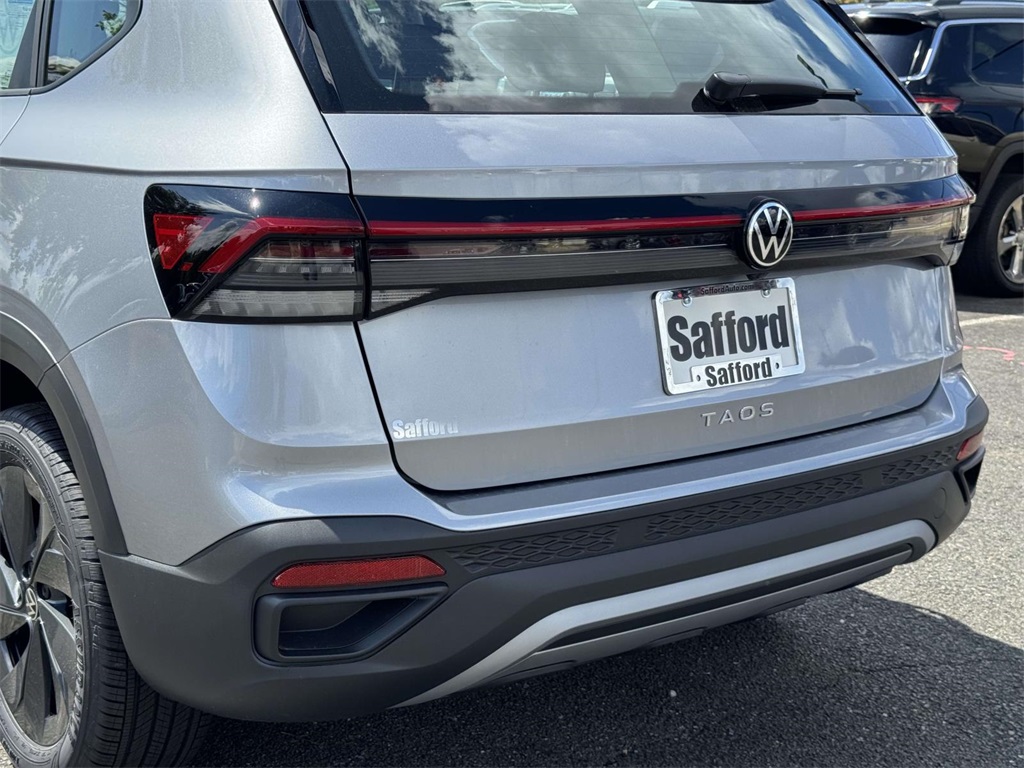 2025 Volkswagen Taos S photo 7