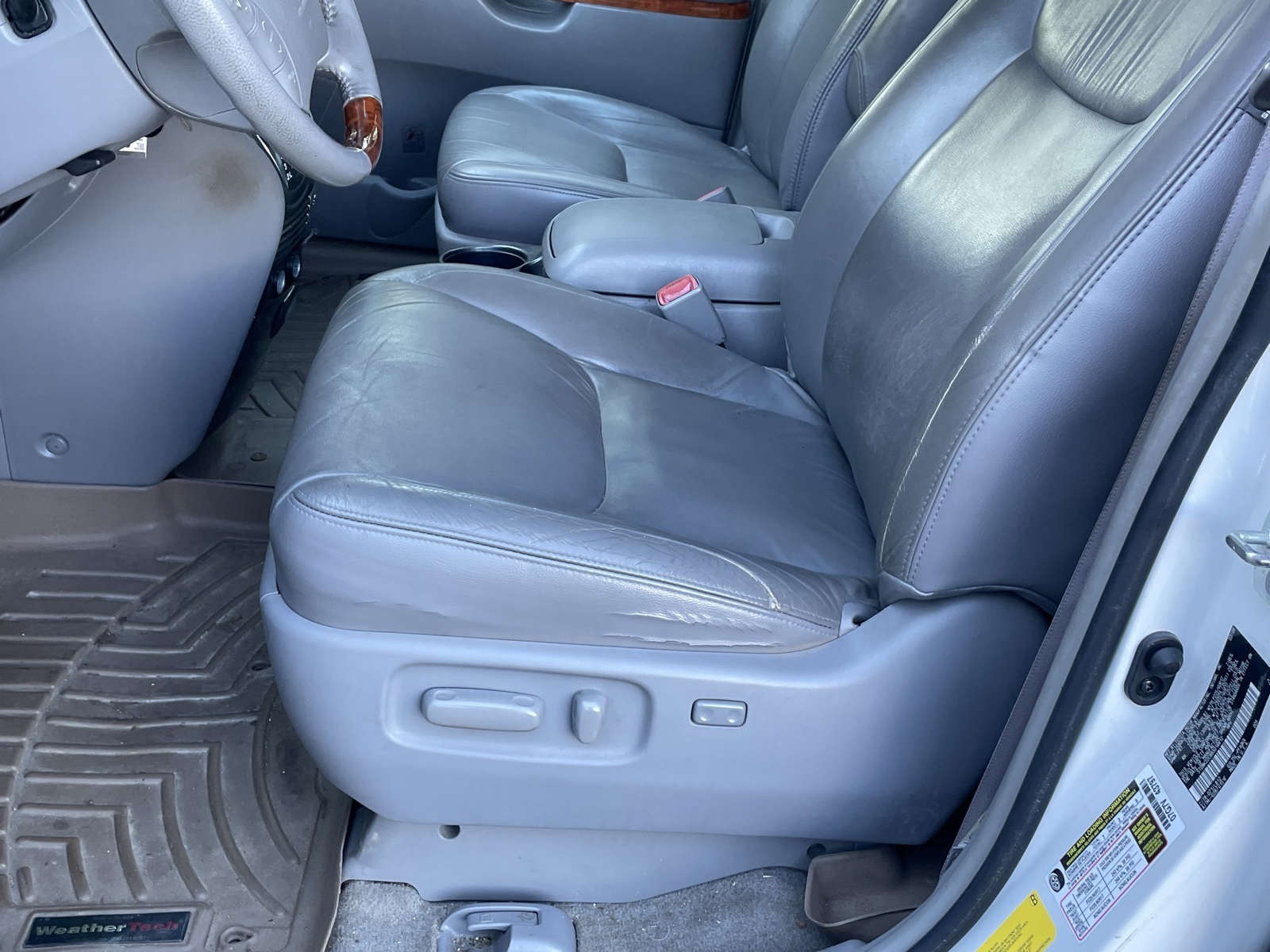 2008 Toyota Sienna XLE photo 4