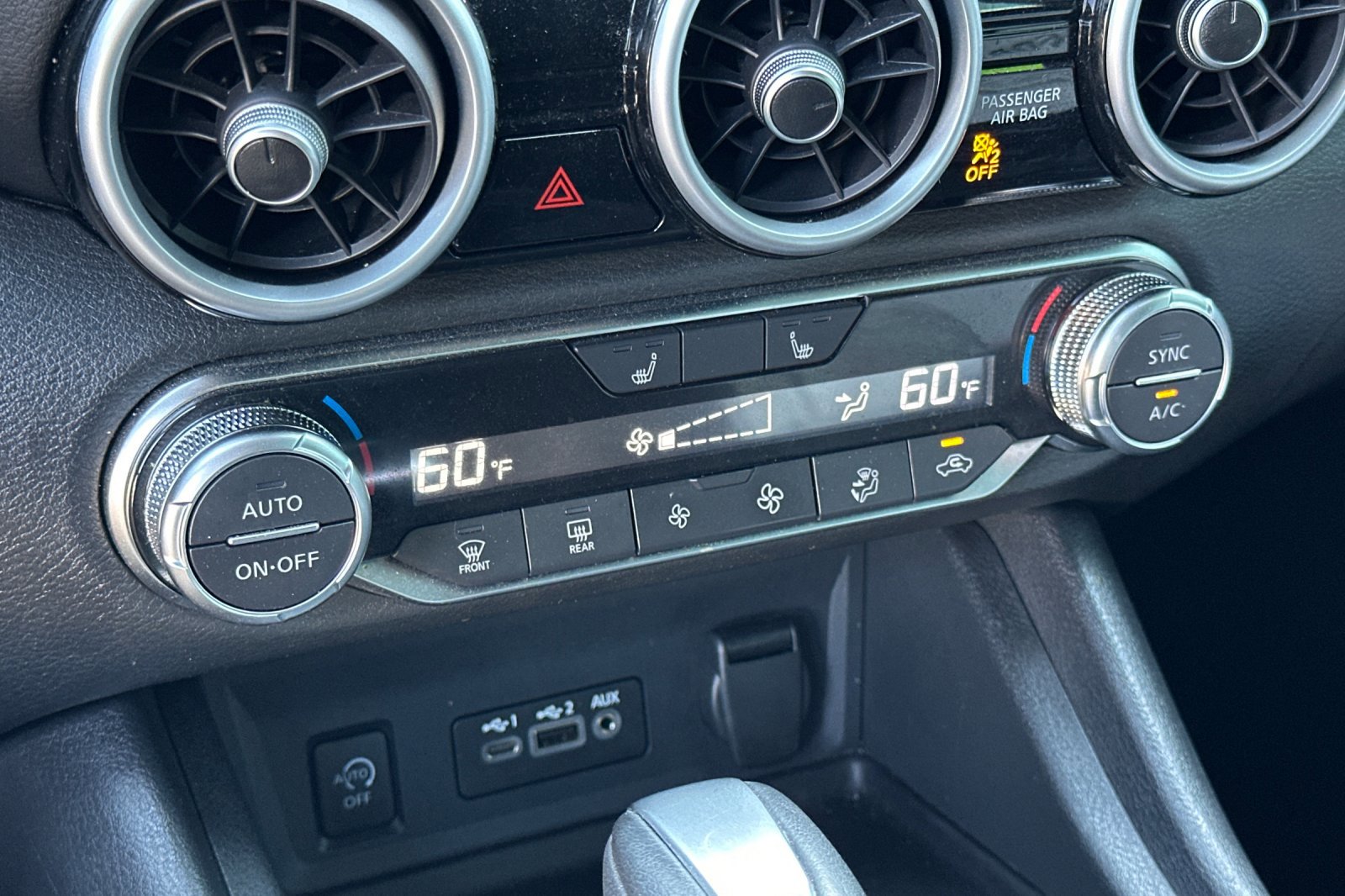 2024 Nissan Sentra SR photo 18