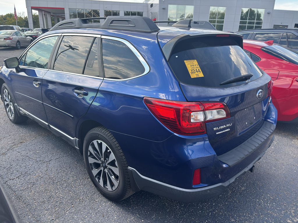 2017 Subaru Outback Limited photo 3