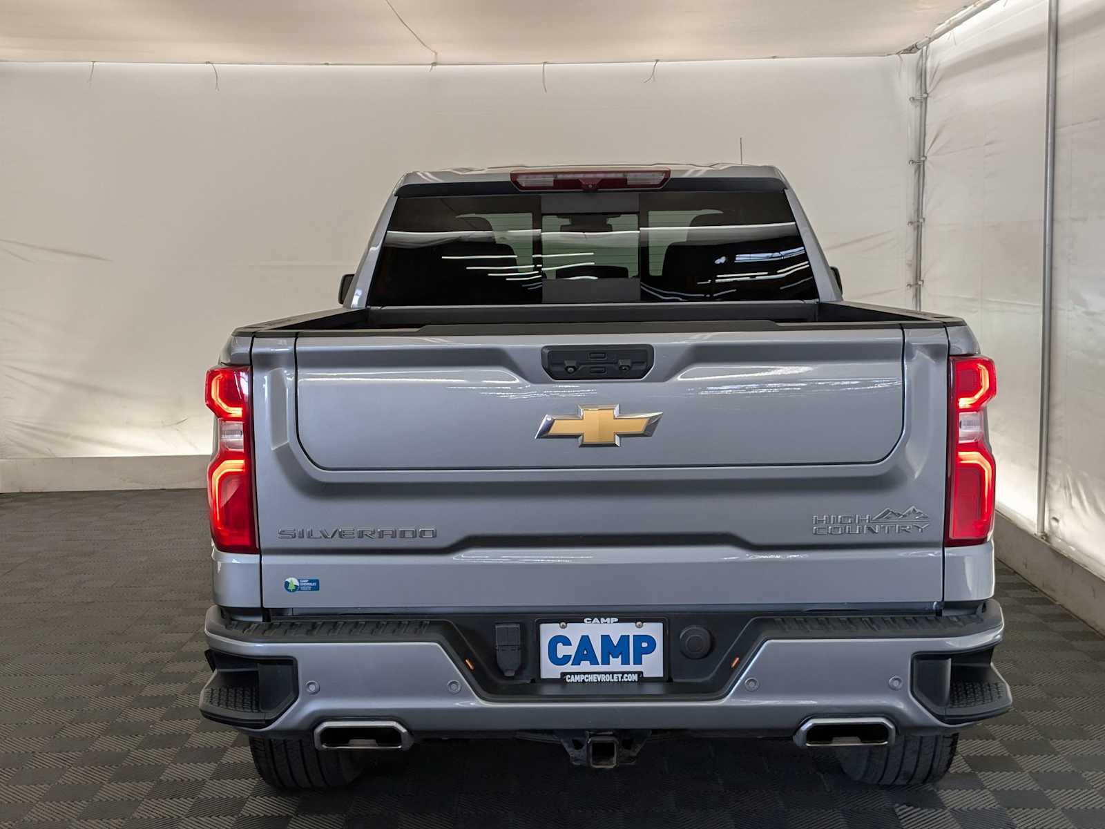 2023 Chevrolet Silverado 1500 High Country photo 3