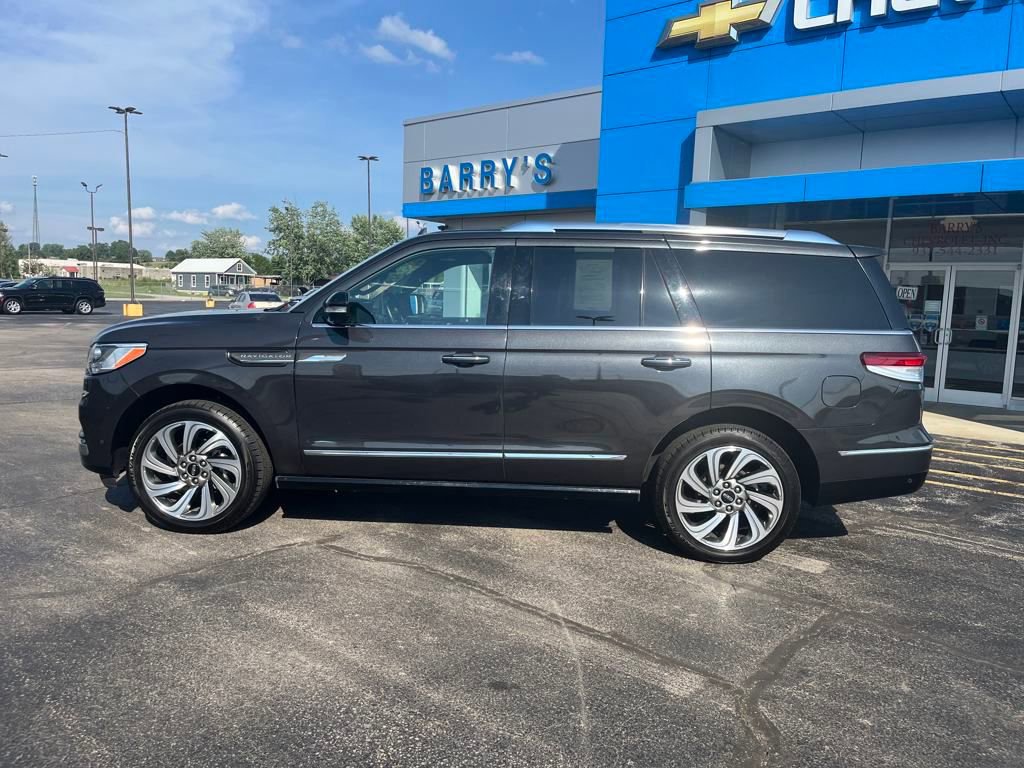 2023 Lincoln Navigator Reserve photo 2