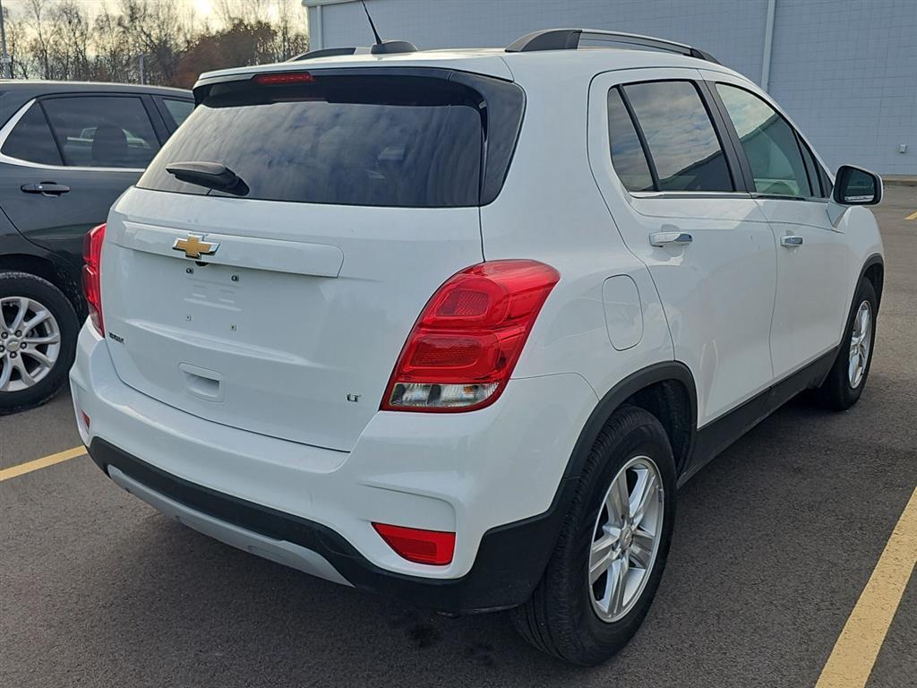 2020 Chevrolet Trax LT photo 3