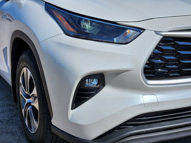 2023 Toyota Highlander L photo 9