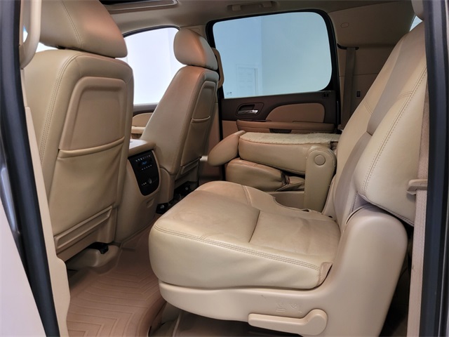 2012 Chevrolet Suburban 1500 LTZ photo 6