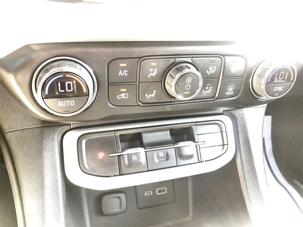 2023 Gmc Acadia SLE photo 15