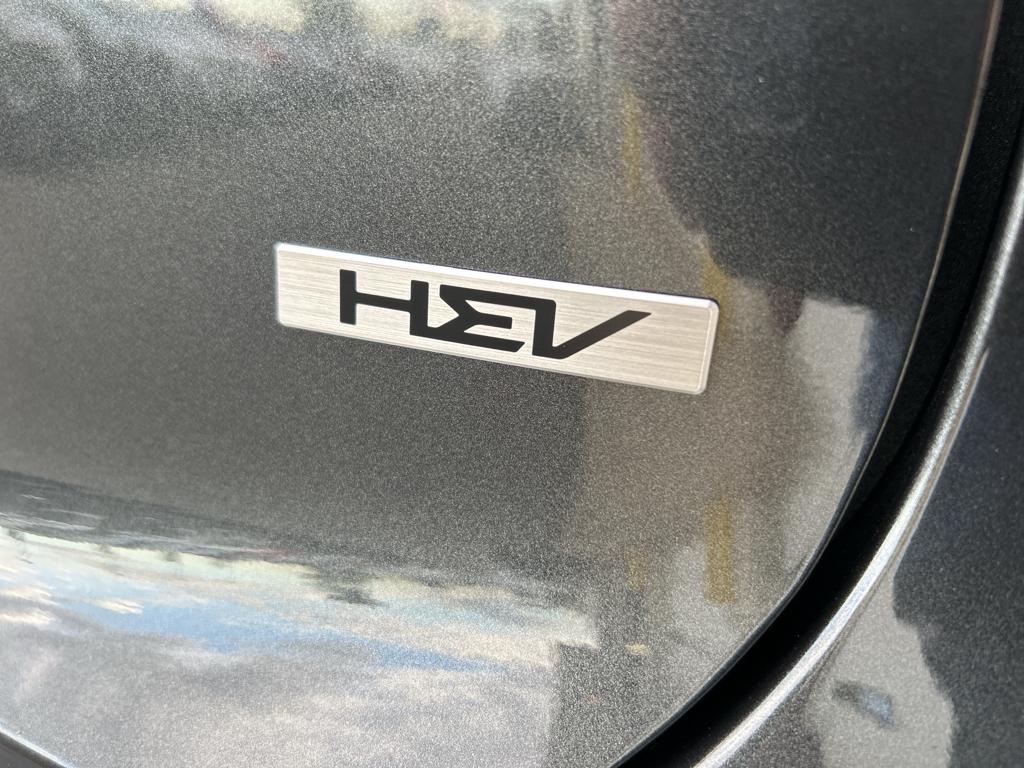 2025 Kia Niro LX photo 9