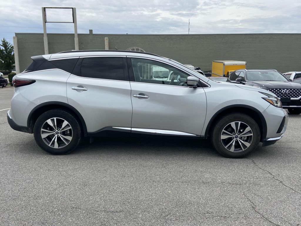 2023 Nissan Murano SV photo 2