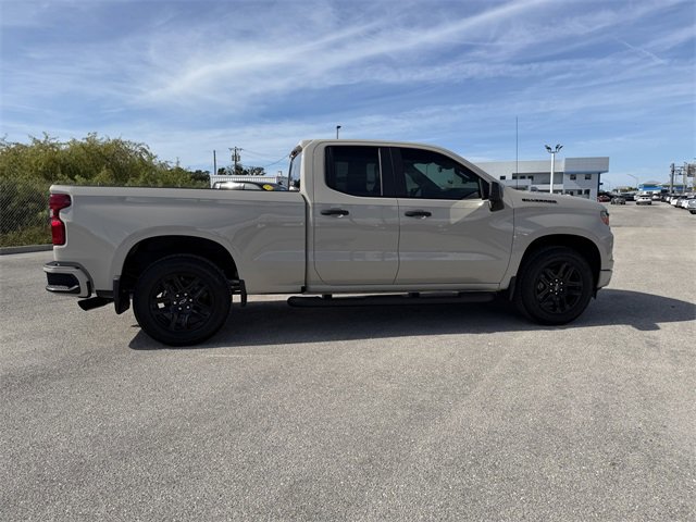 2026 Chevrolet Silverado 1500 Custom photo 3