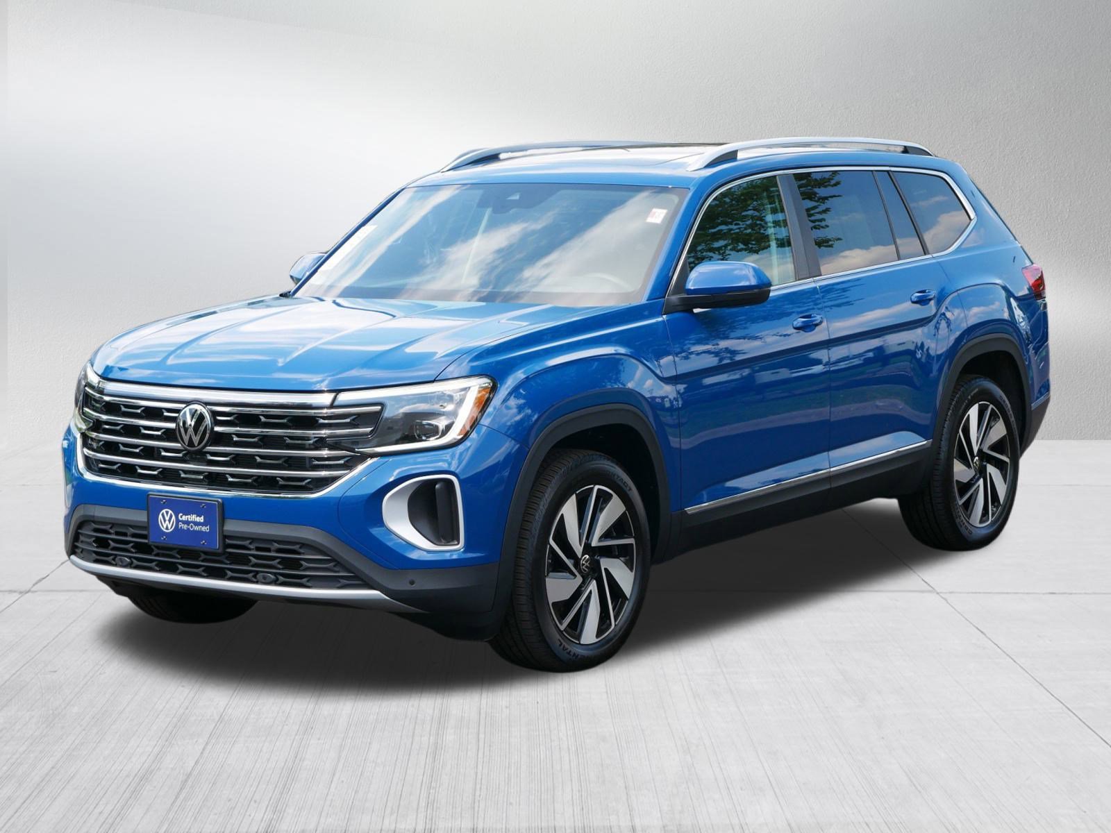 2025 Volkswagen Atlas SEL photo 3