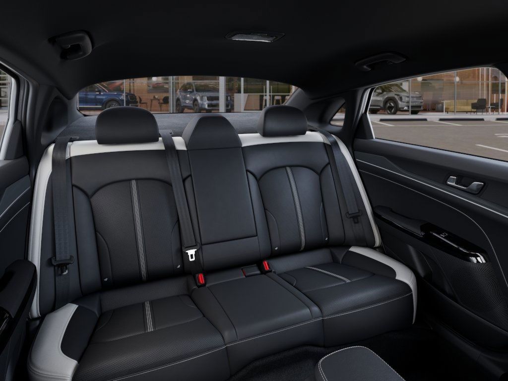 2025 Kia K5 GT-Line photo 15