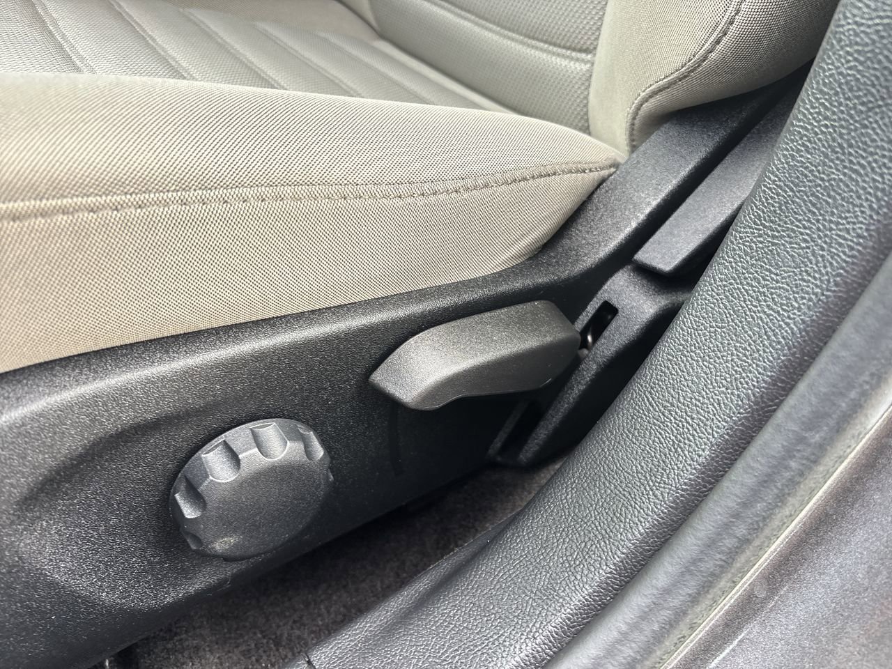 2018 Ford Fusion Hybrid S photo 12