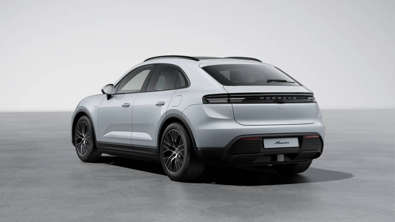 2025 Porsche Macan Electric photo 3