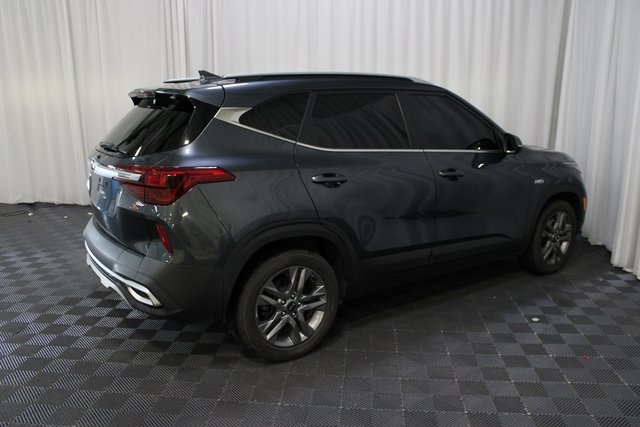 2021 Kia Seltos S photo 5