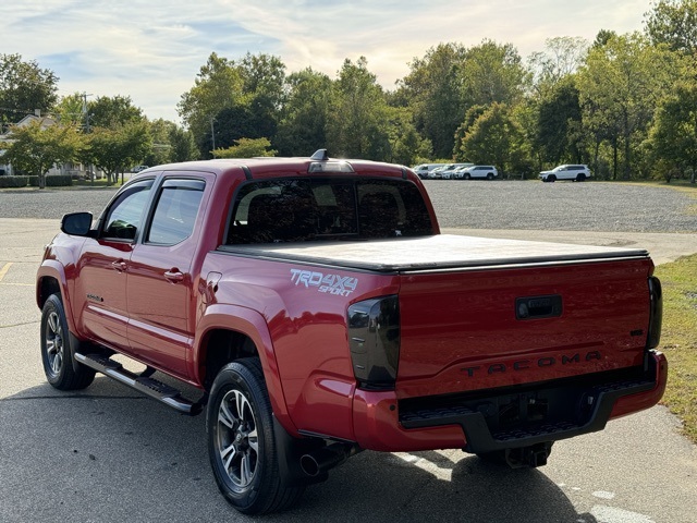 2021 Toyota Tacoma TRD Sport photo 7