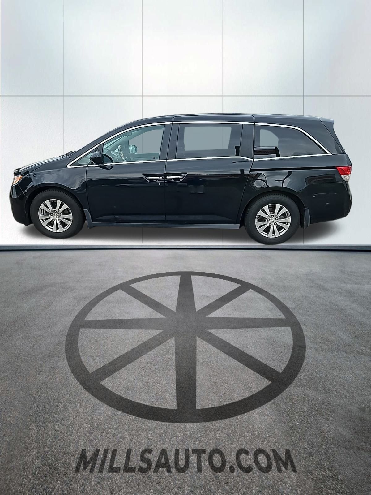 Used 2016 Honda Odyssey SE with VIN 5FNRL5H38GB064843 for sale in Baxter, Minnesota