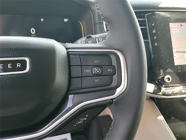 2024 Jeep Wagoneer L Base photo 16