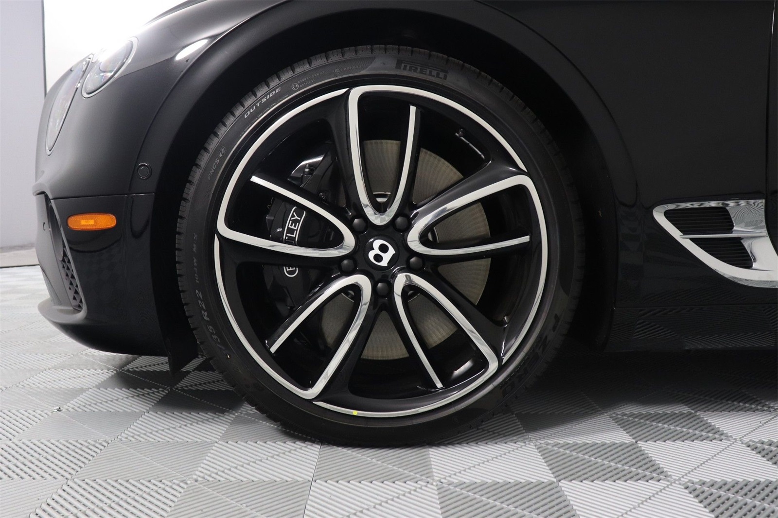 Used 2024 Black Crystal Bentley V8 image 6