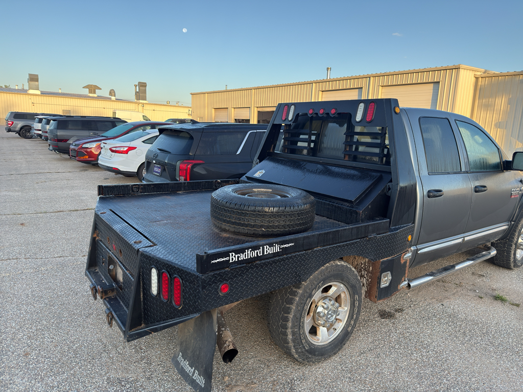 2009 Dodge Ram SLT photo 3