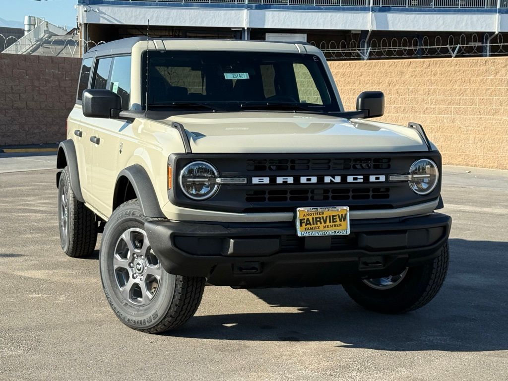 2025 Ford Bronco Big Bend photo 2