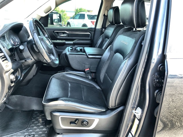 2019 Ram 1500 Laramie photo 3