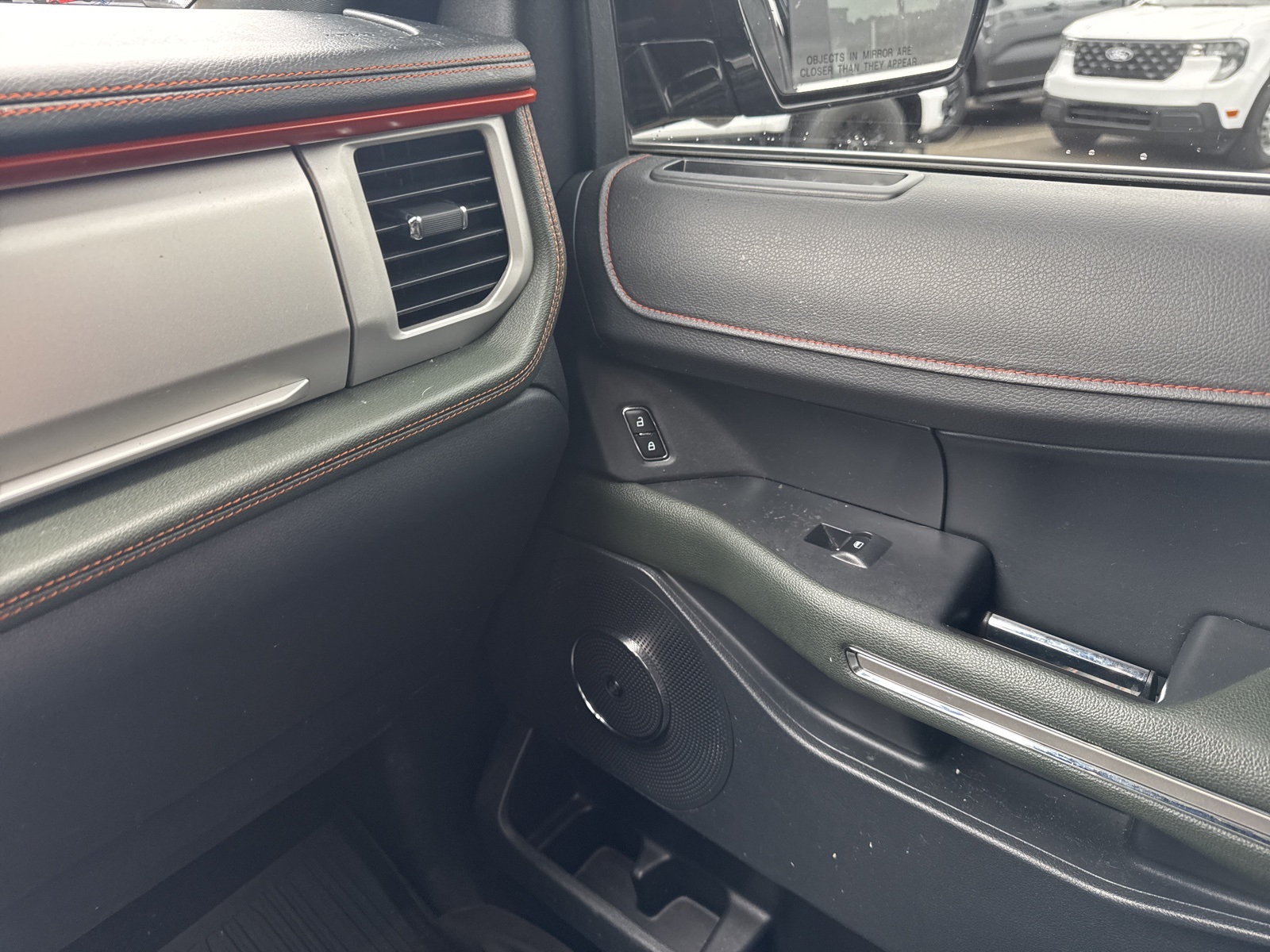 2022 Ford Expedition Timberline photo 23