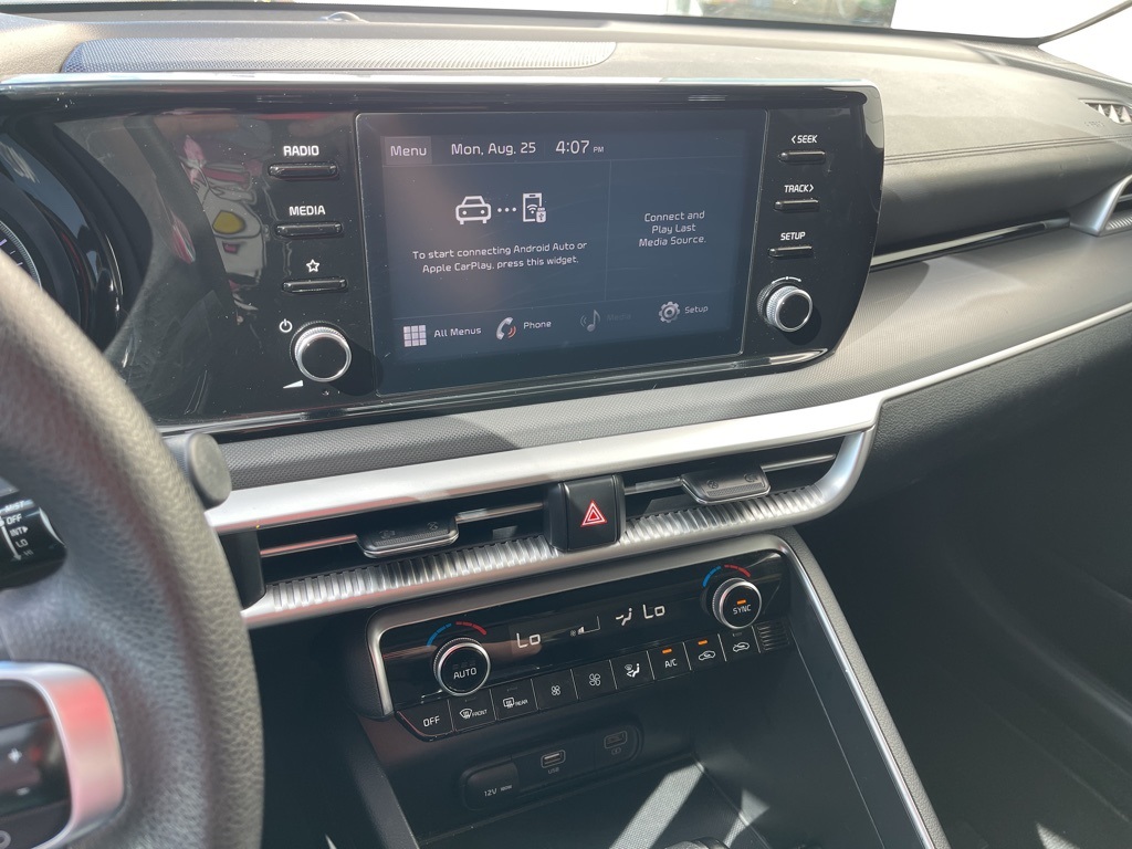 2022 Kia K5 LXS photo 5