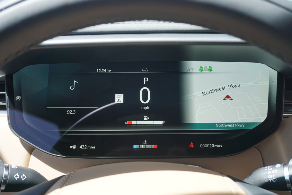 2025 Land Rover Range Rover Sport SE photo 11