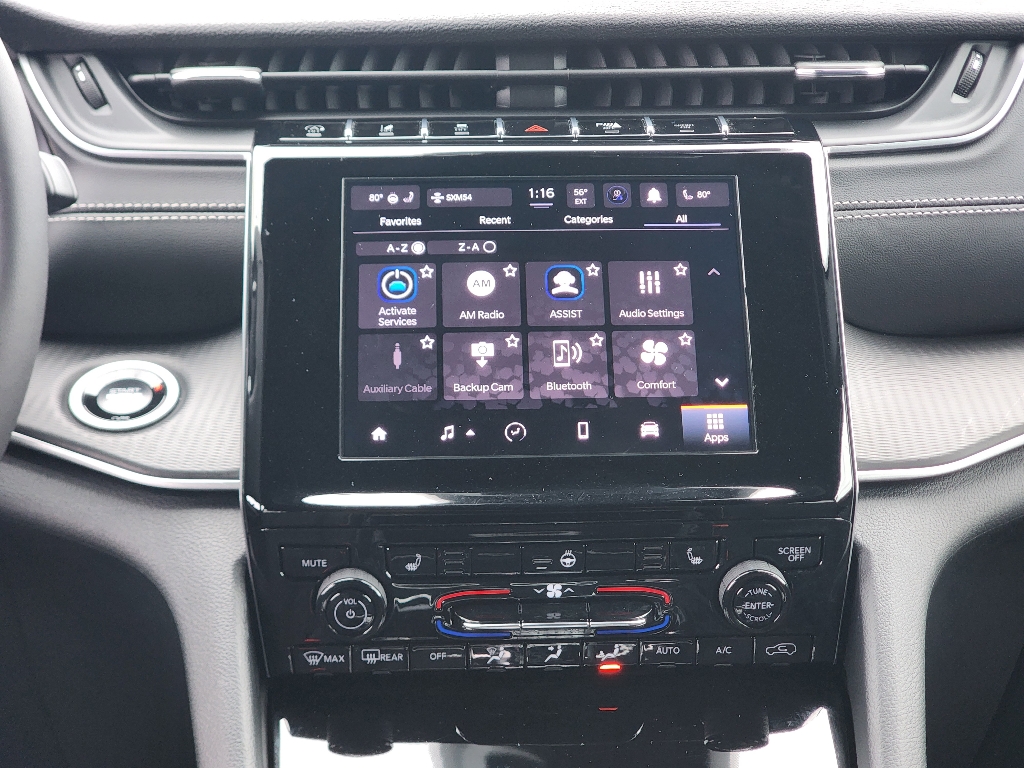 2025 Jeep Grand Cherokee Laredo photo 3