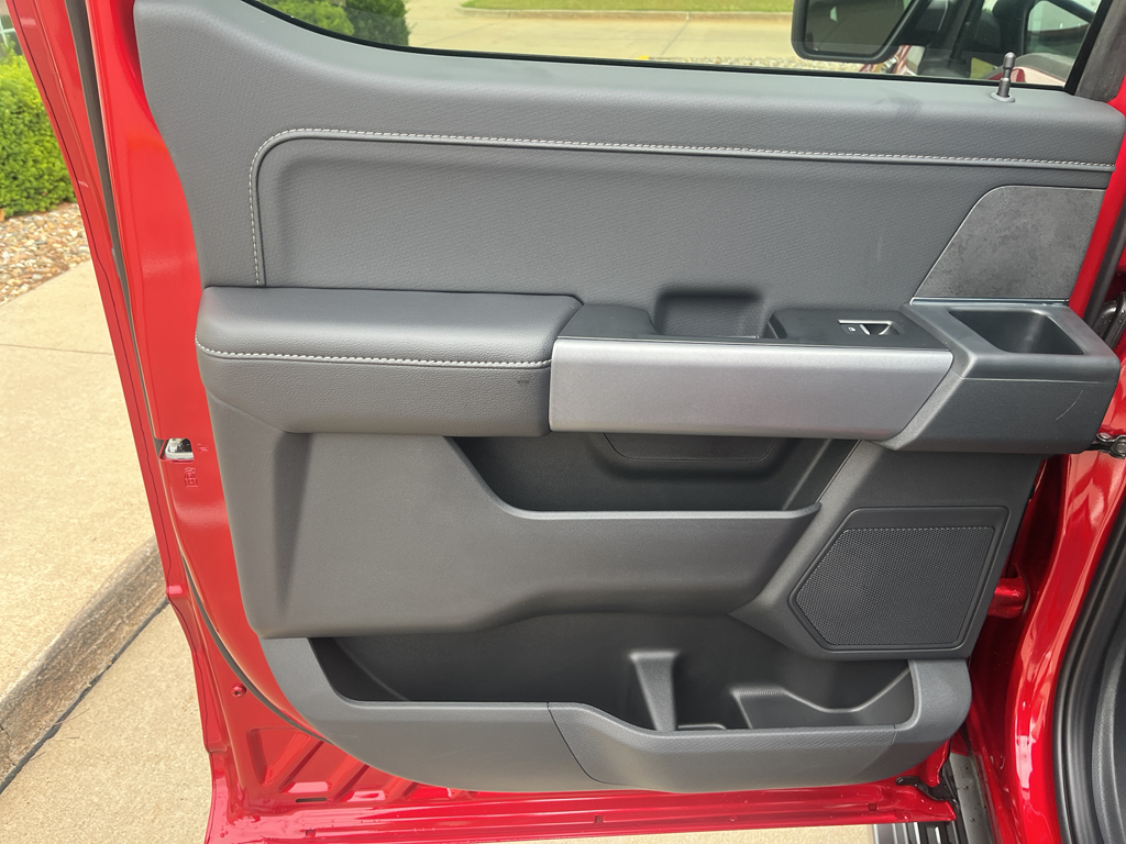 2025 Ford F-150 XLT photo 36