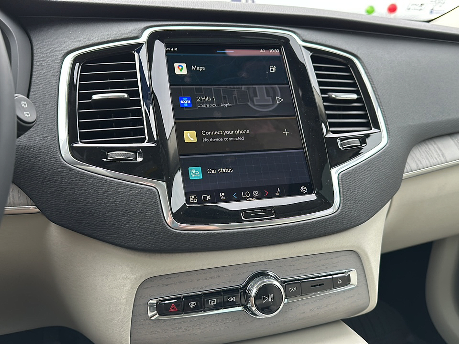 New 2025 Crystal White Volvo T8 Plus 7-Seater image 23