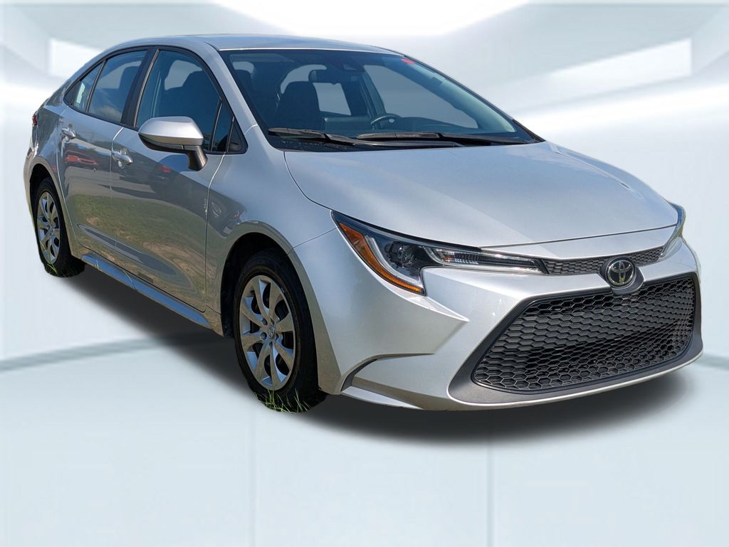 2022 Toyota Corolla LE photo 3