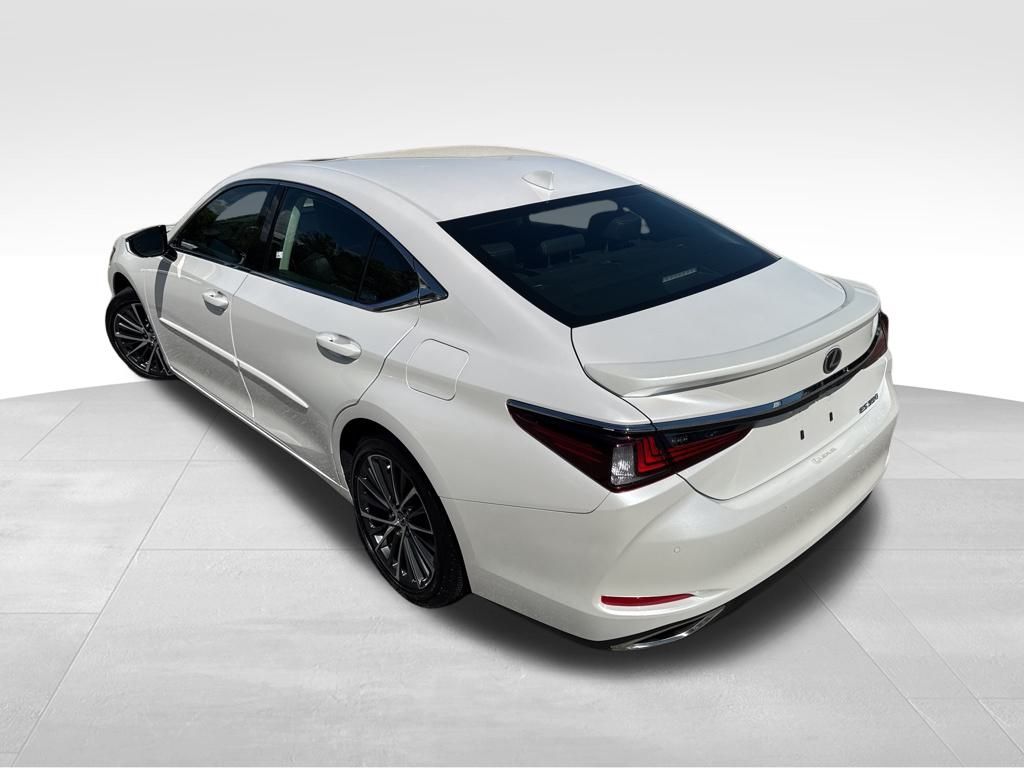 2023 Lexus ES 350 photo 4