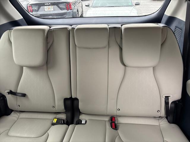 2026 Kia Carnival SX photo 16