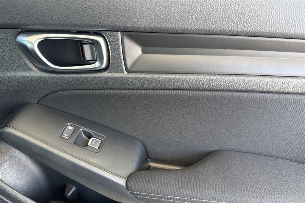 2026 Honda Civic Sport photo 17