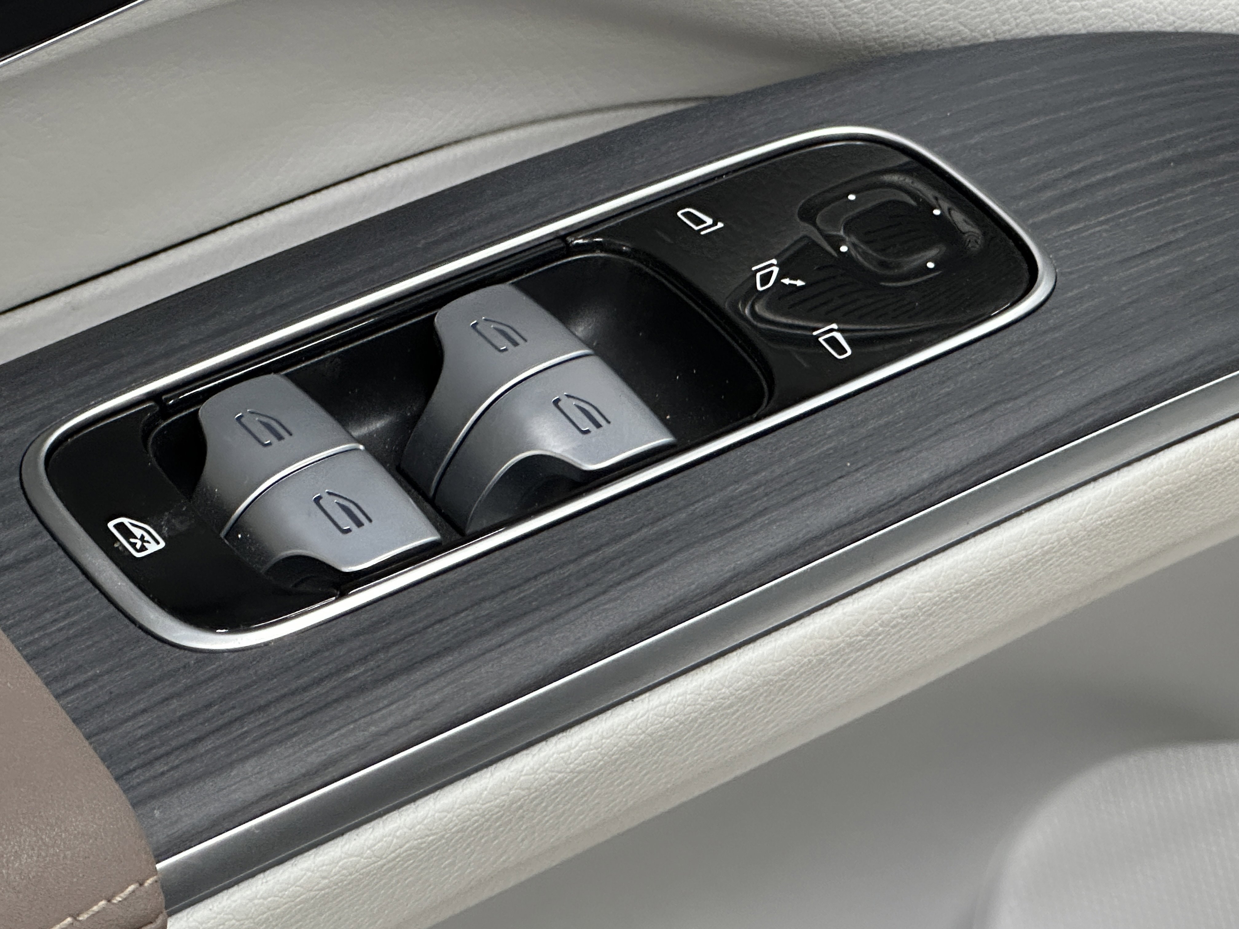 2023 Mercedes Benz EQS SUV 580 4MATIC photo 9