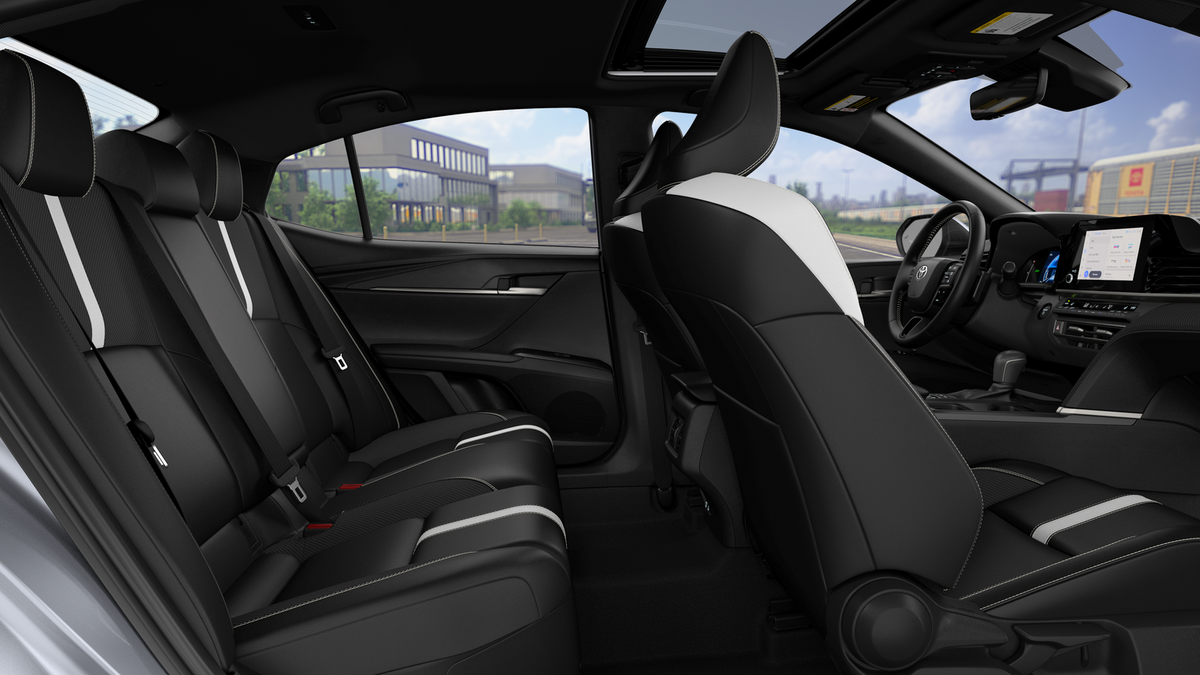 2026 Toyota Camry SE photo 13