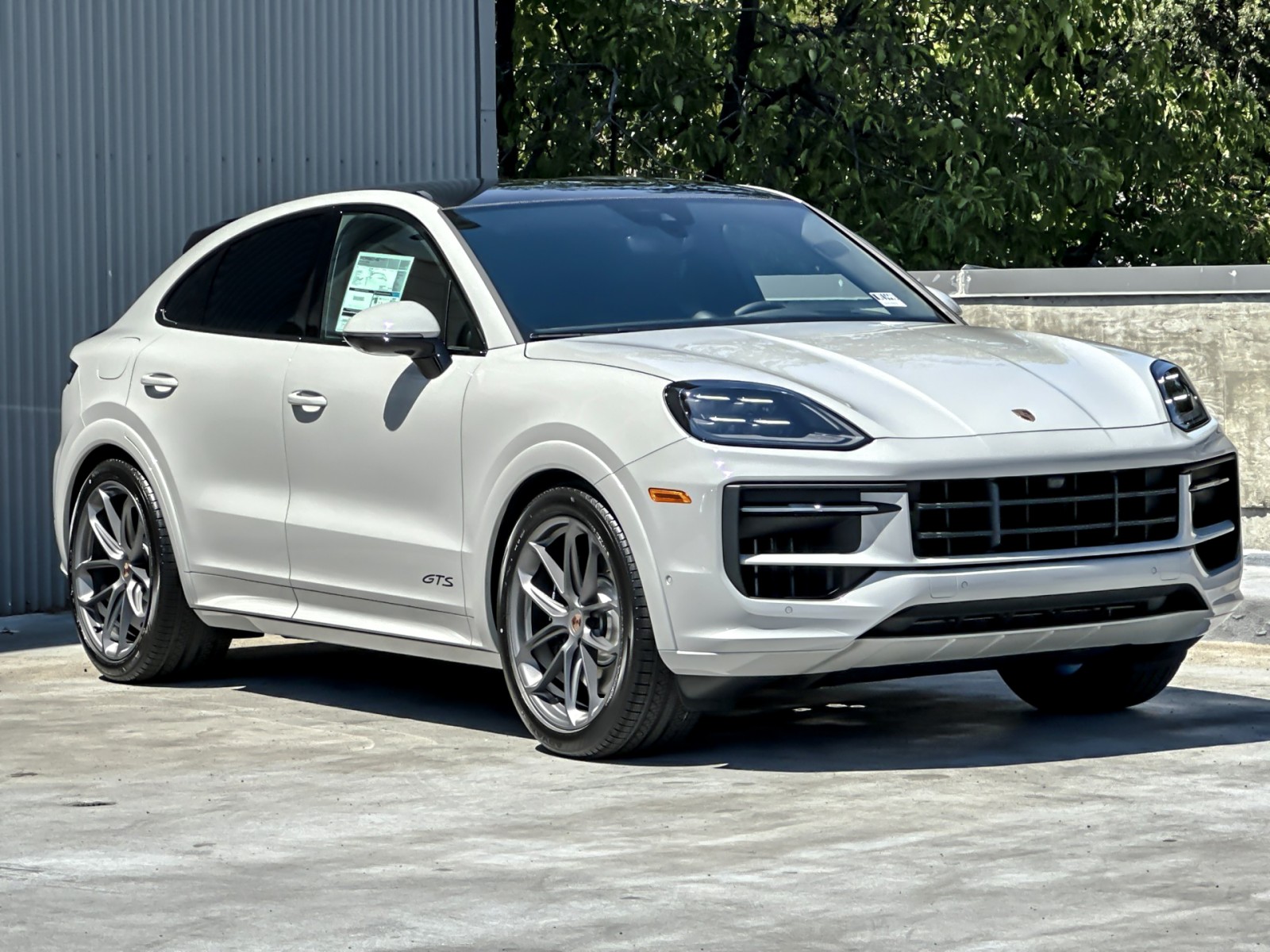 2025 Porsche Cayenne GTS Coupe photo 11